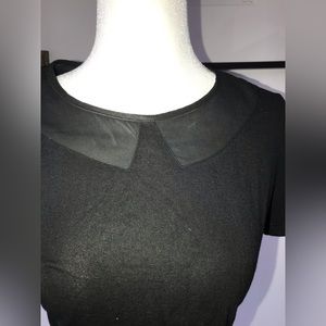 TOMMY HILFIGER BLACK PETERPAN TSHIRT SIZE XS 95% rayon